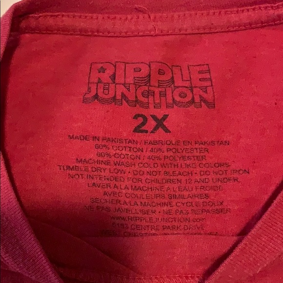 Sriracha Tee ♥️ - Picture 2 of 3